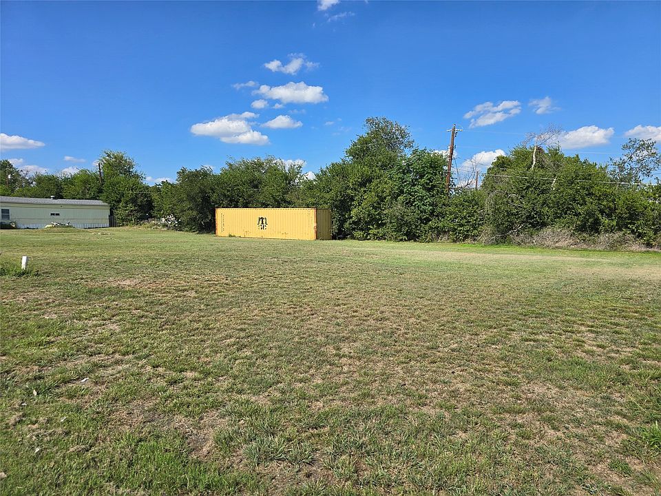 1st image of 4415 Mimosa Dr