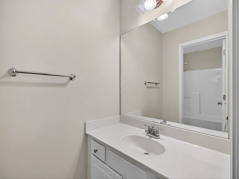 2935 Whitfield Ave — Photo 8