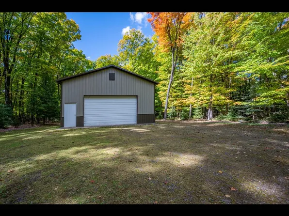 N Shore Dr, Lake Tomahawk, WI 54539