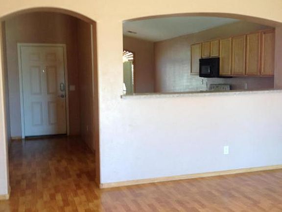 4th image of 10617 W Hughes Dr