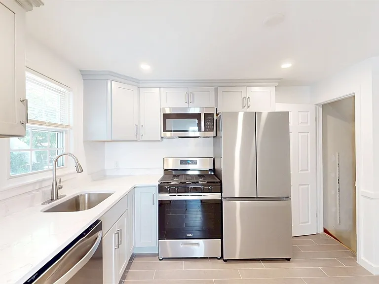 38 Nash St #38 — Photo 1