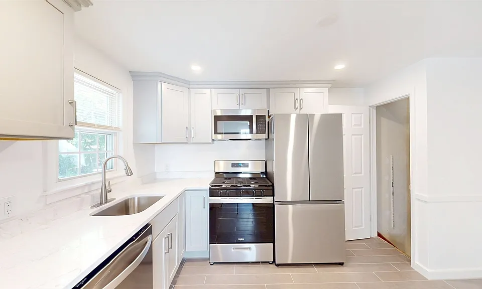 36 Nash St #38