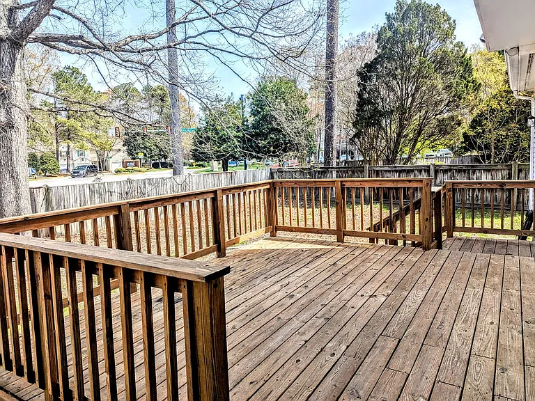 849 Lancaster Ln — Photo 6