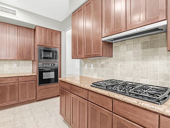 5th image of 1951 W BARTLETT Court