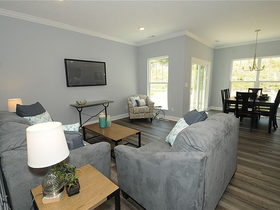 3rd image of 326 Gleneagles Dr Lot 216
