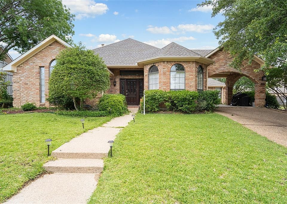1st image of 2223 Burgundy Dr