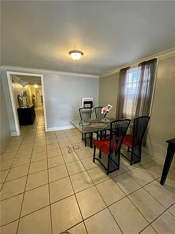 1 bed, 1.0 bath, 876 sqft, $1,300 — Photo 4