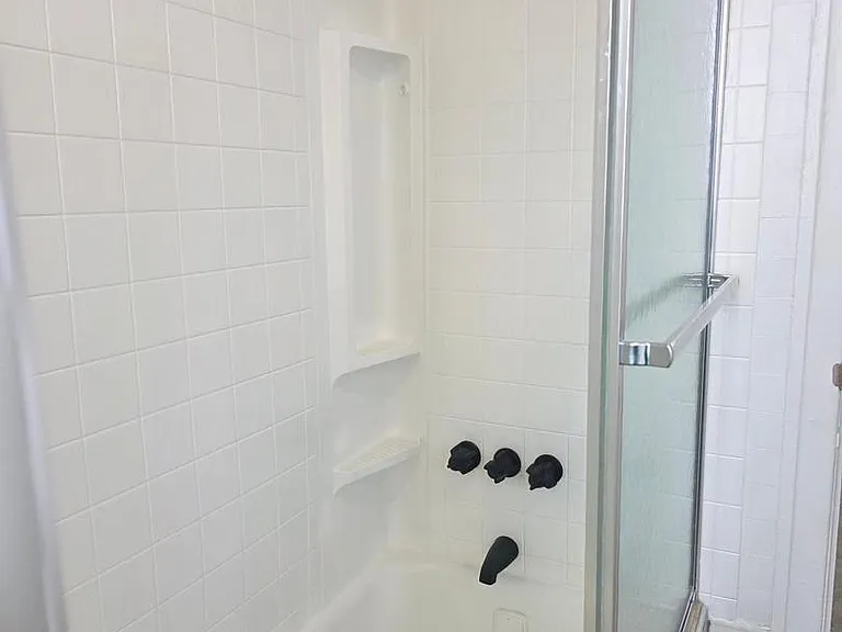 1108 E Stafford St — Photo 17