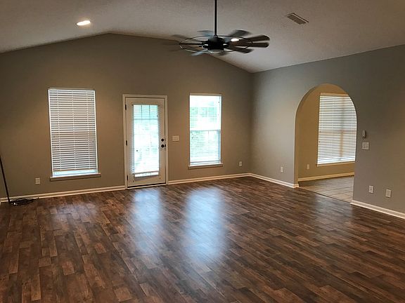 2nd image of 1303 Baymeadows Dr