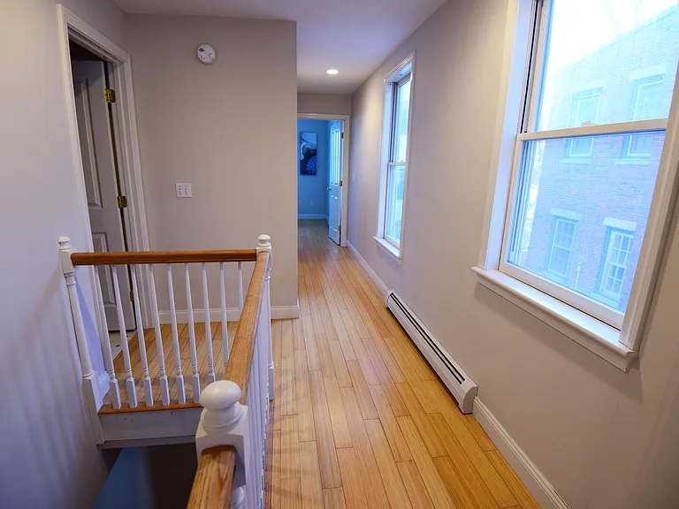 52 Maple St — Photo 18