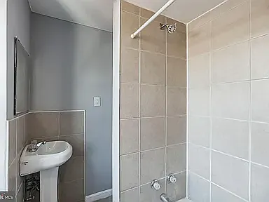 1 bed, $900 — Photo 4