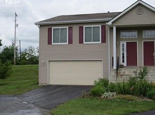 1101 Lake Park Cir, Grand Blanc, MI 48439