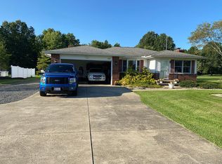 165 Airport Rd NW, Warren, OH 44481