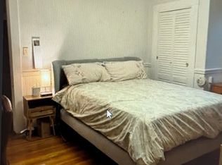 15 Laurel St #1C, Cambridge, MA 02139