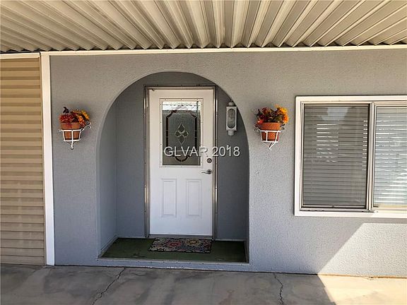 4th image of 3549 Lost Hills Dr