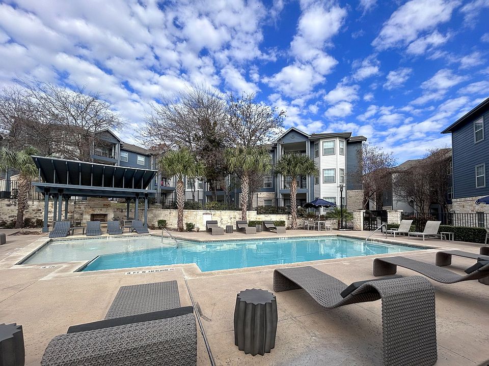 Resort Style Pool