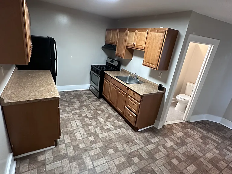 24 Davies Ct #2 — Photo 8