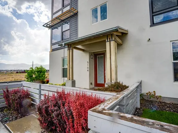 5104 W Putney Hill Rd, South Jordan, UT 84009