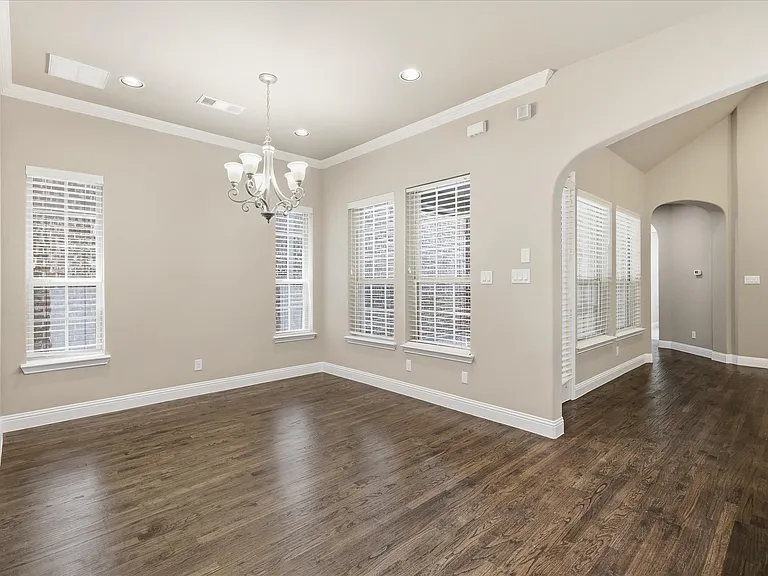 768 Huntingdon St — Photo 31