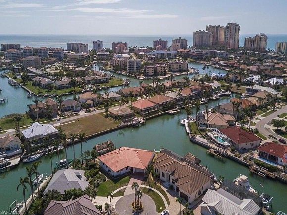 1st image of 786 Orchid Ct