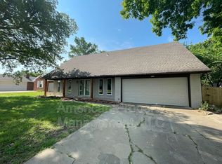 7526 E 55th Pl, Tulsa, OK 74145