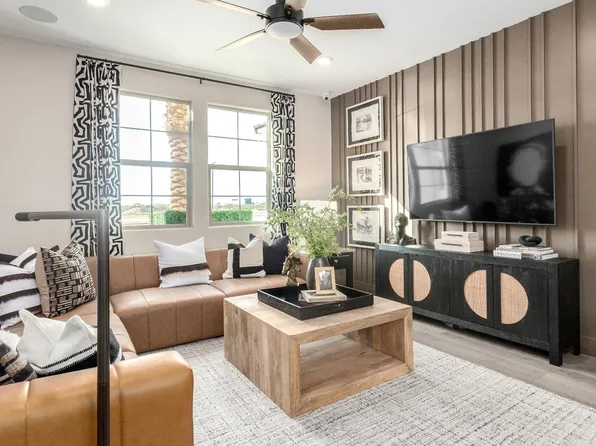 The Bella Plan, Surprise City Center