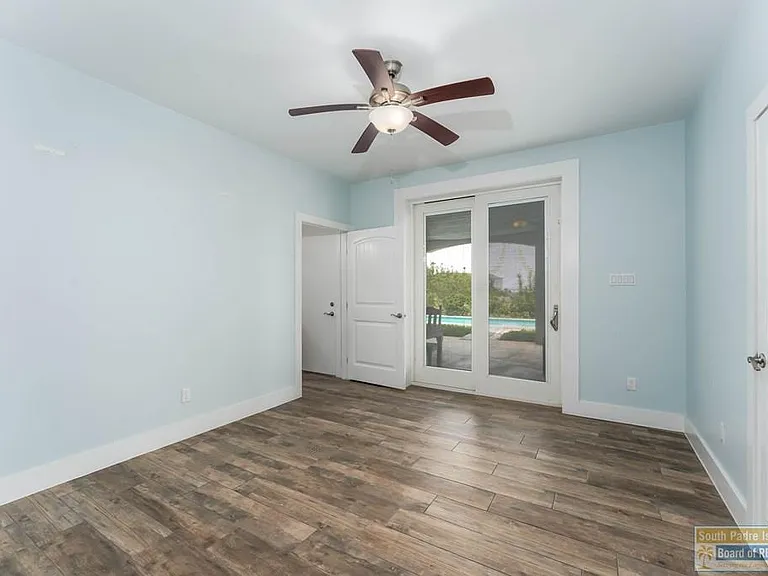 133 Oleander Dr — Photo 7