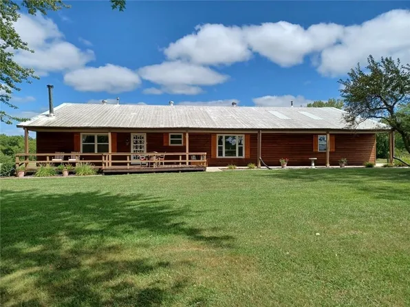 8532 SE 232nd St, Lathrop, MO 64465