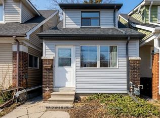 366 Coxwell Ave, Toronto, ON M4L3B7