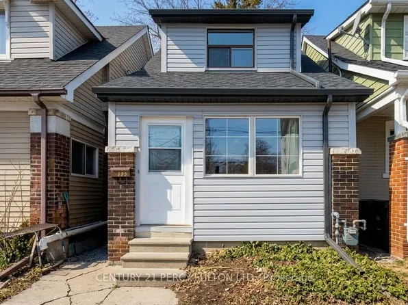 366 Coxwell Ave, Toronto, ON M4L 3B7