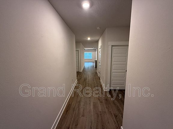 4th image of 5749 Danbury Blvd