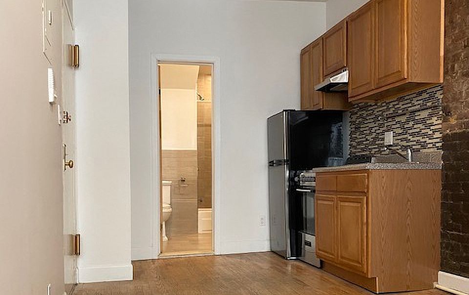 1st image of 76 E 1st St APT 1D