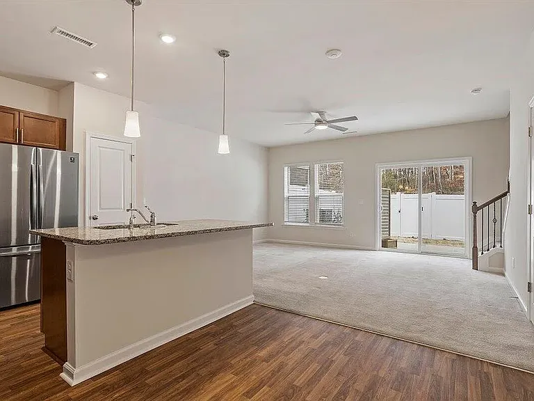 369 White Oak Ridge Dr — Photo 10