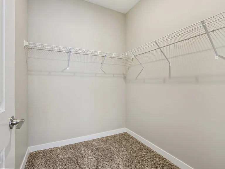 Founders Pointe Apartments — Photo 37