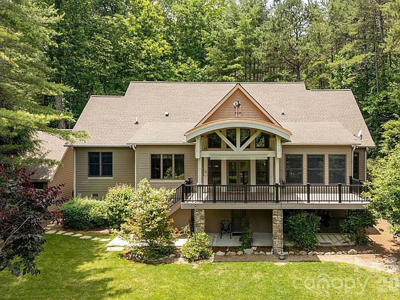 3rd image of 763 Deerlake Rd