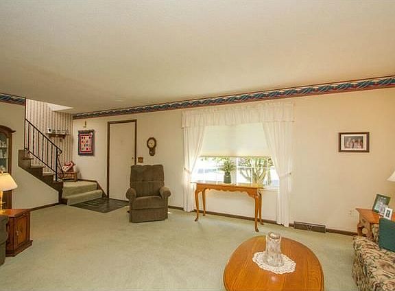2nd image of 6096 Saddlewood Dr
