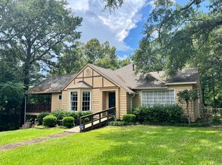 1105 12th St N, Columbus, MS 39701