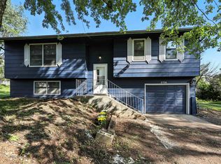 2706 NE 37th Ter, Topeka, KS 66617