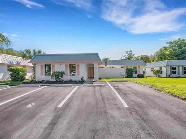 209 Bel Forest Dr, Largo, FL