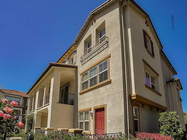 2618 Celadon Cir #4 — Photo 1