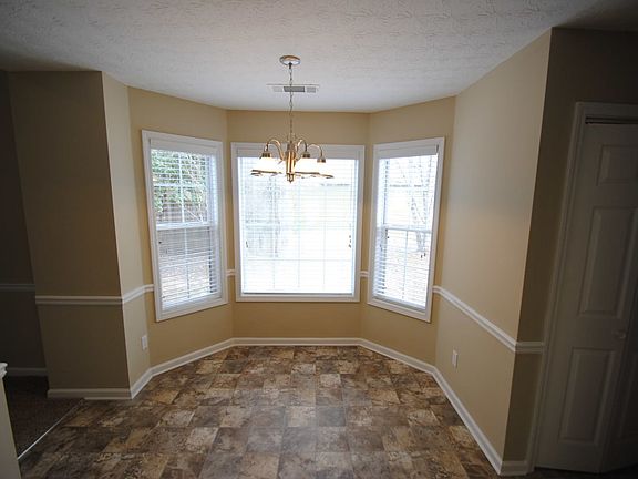 5th image of 398 Grove Hill Dr