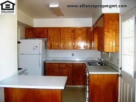 502 N 18th Ave — Photo 11