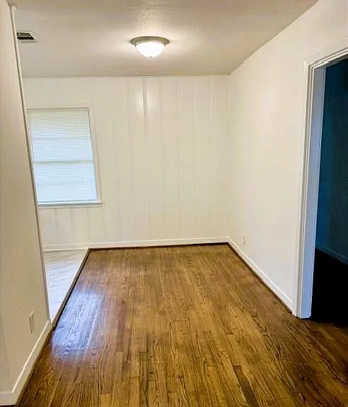 7406 Janak Dr — Photo 12