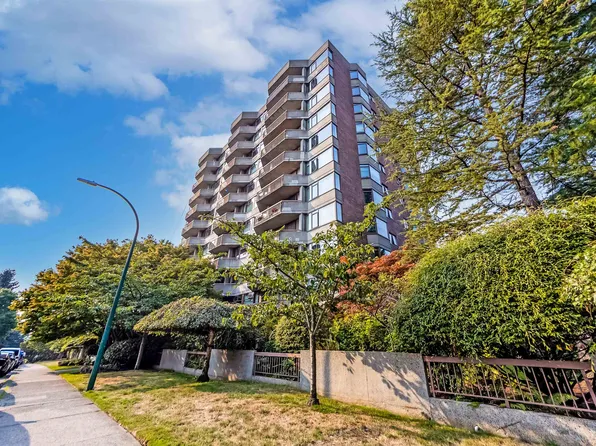 2445 W 3rd Ave #306, Vancouver, BC V6K 4K6