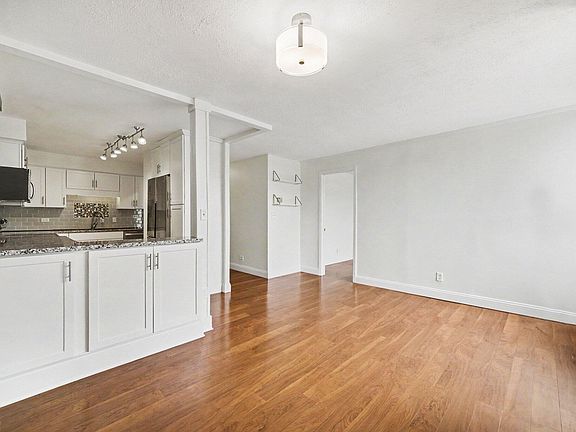 3rd image of 1050 Wall St APT 3B