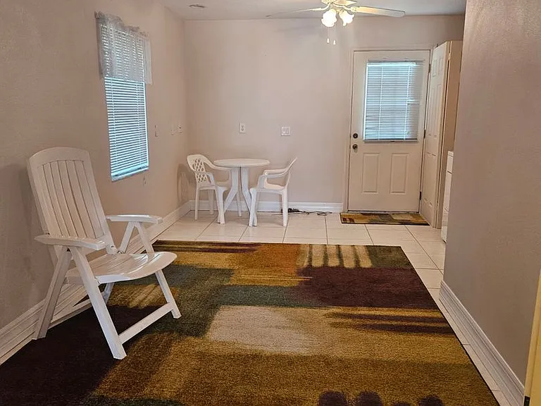 511 Palmetto Dr NE — Photo 20