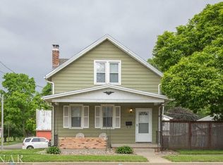 1415 W Locust St, Bloomington, IL 61701