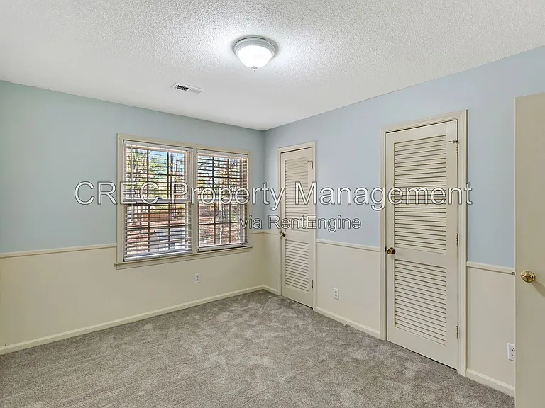 321 Shaftesbury Ln — Photo 65