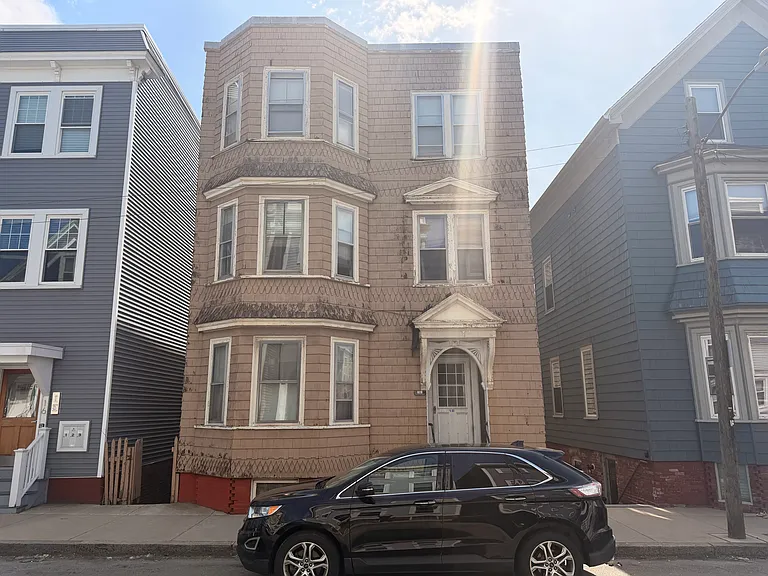 18 Washburn St #R — Photo 1