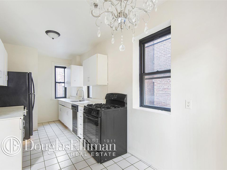 2nd image of 224 Riverside Dr APT 6B